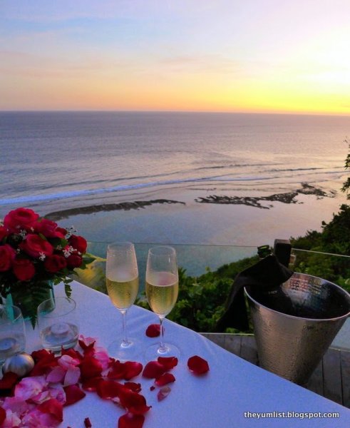 Романтичное море