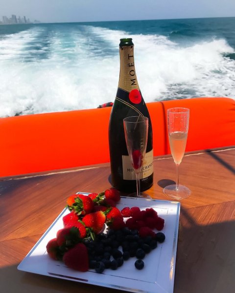 Море шампанское цветы