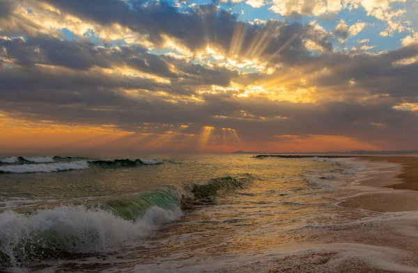 Рассвет на море