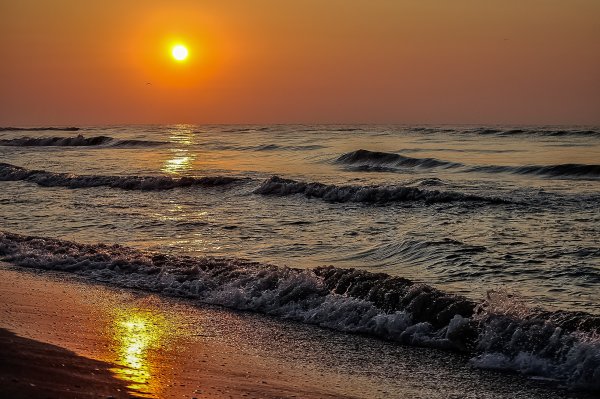 Летний закат на море