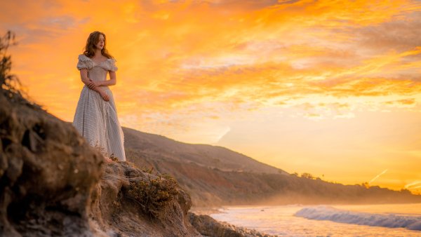 Женщина на рассвете