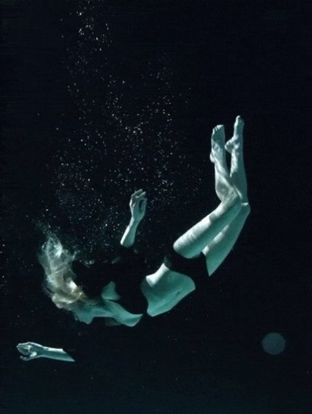 Падающая вода