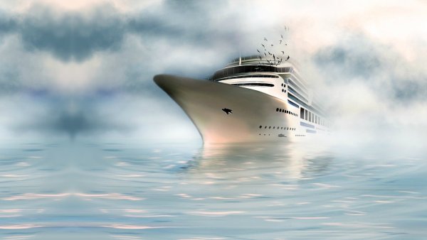 Пароход в море