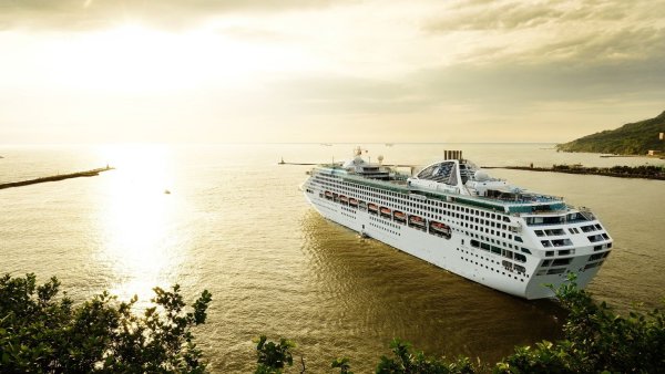 Корабль пассажирский лайнер Sun Princess