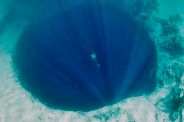 Дно океана Марианская впадина
