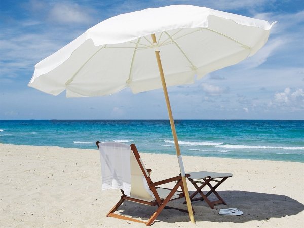 Зонтик на пляже