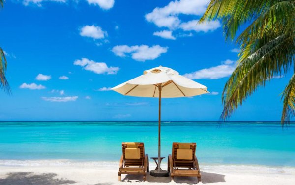 Пляж море солнце шезлонг