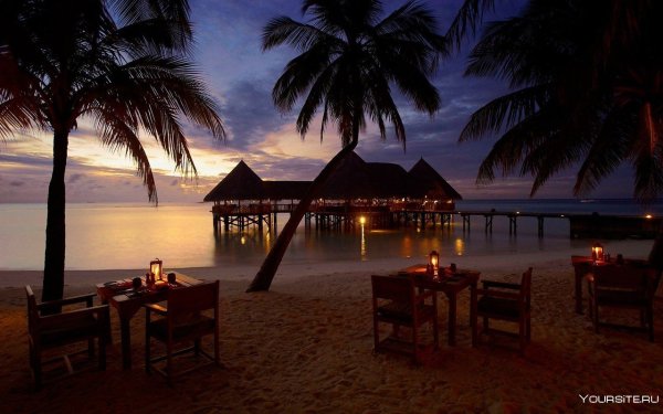 Романтический вечер на берегу моря