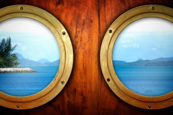 Вид из иллюминатора корабля