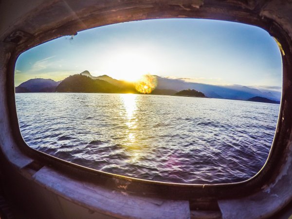 Иллюминатор круглый