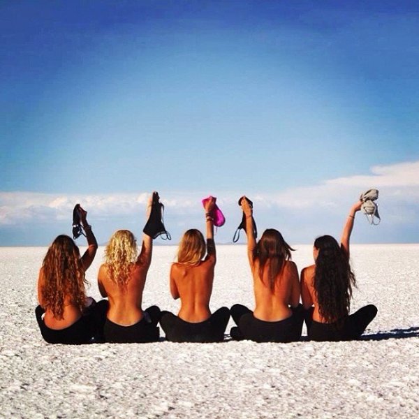 Четыре подруги на море