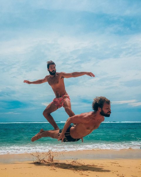 Смешная фотосессия на пляже