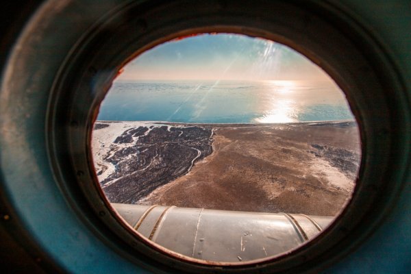 Окно самолета