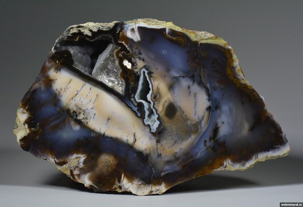 Халцедон почковидный