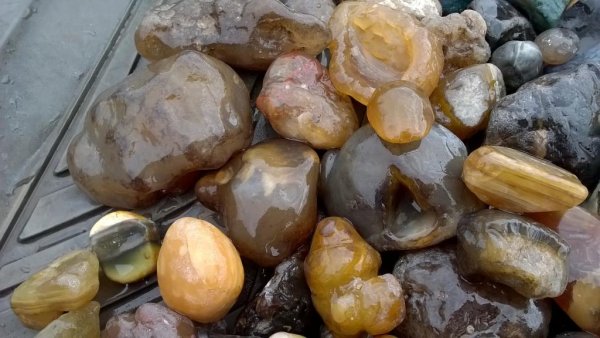 Яшма на Яшмовом пляже