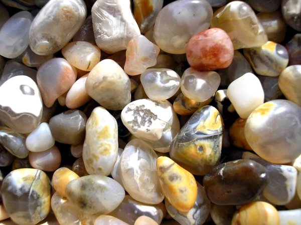 Сердоликовая бухта камешки