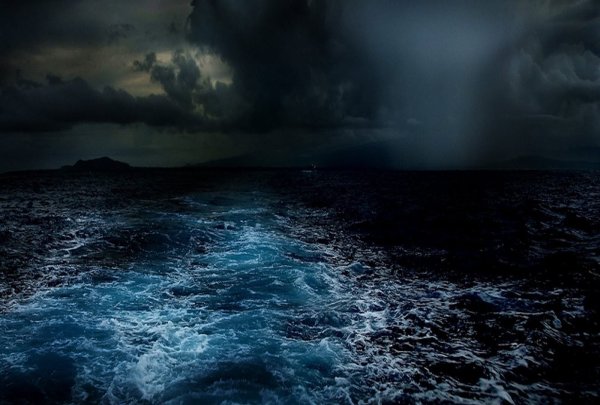 Атлантический океан ночью