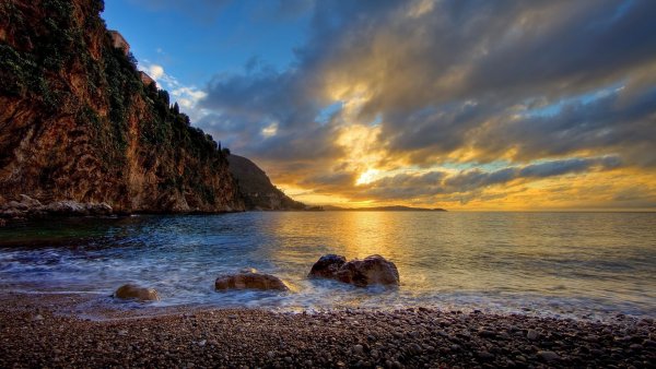 Южная Пальмира скалы море