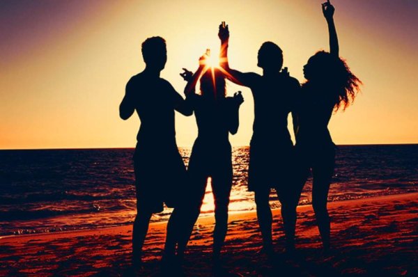 Вечеринка на закате