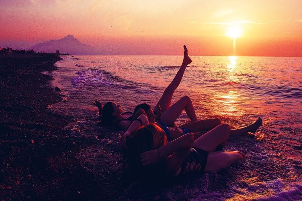 Лето пляж люди