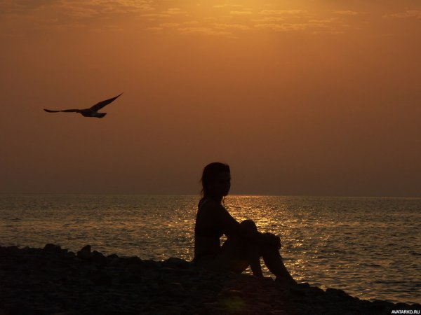 Девушка на закате