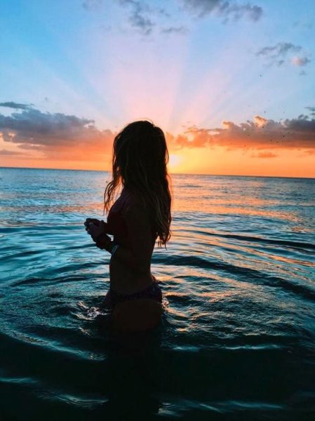 Девушка саспины