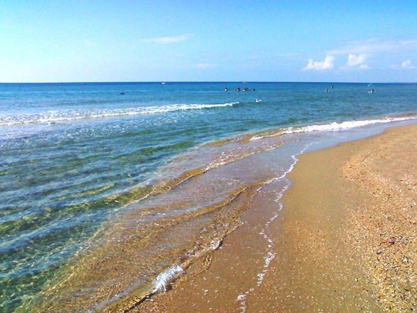 Море пляж галька