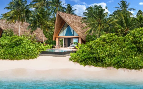 Экватор Виладж Мальдивы