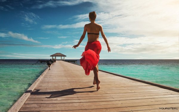 Бег по берегу моря