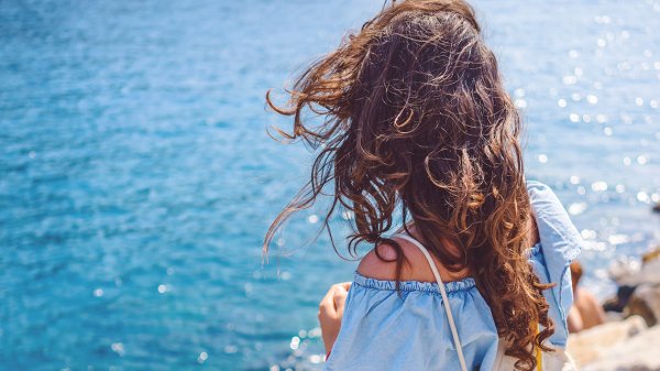 Волосы на море