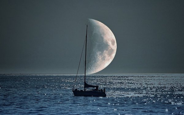 Ночь в море