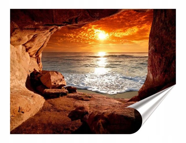 Вид из пещеры на море