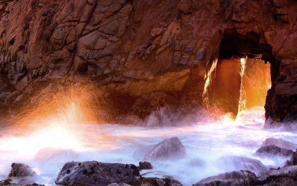 Обои на рабочий стол скалы и вода