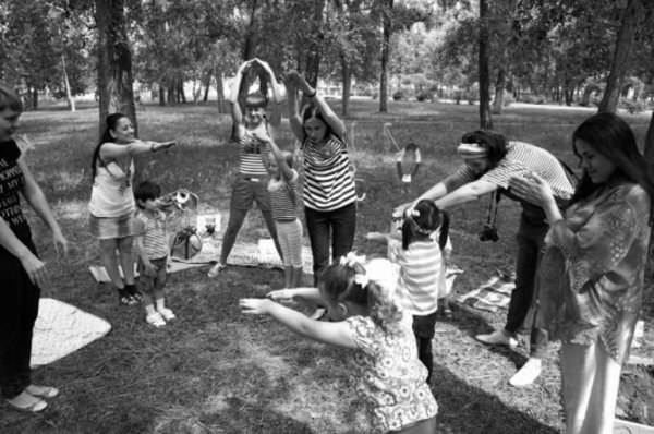 «Мо́ре волну́ется раз»