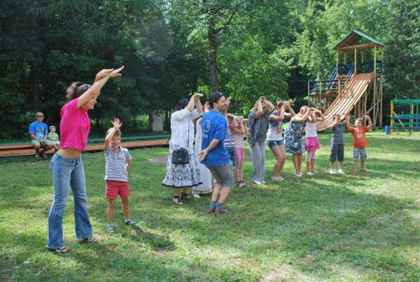 Иллюстрация подвижная игра