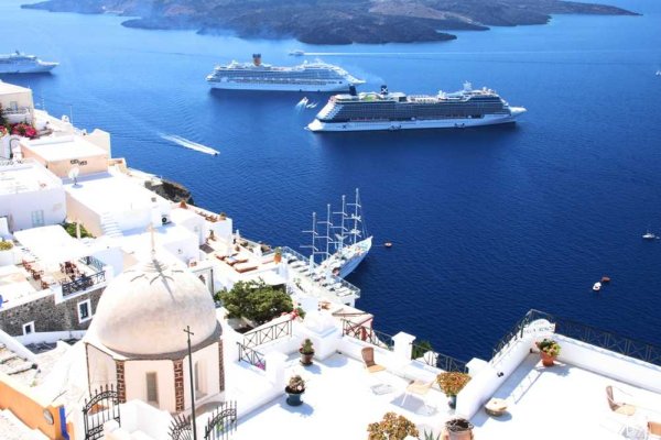 Круизы по Средиземному морю Санторини