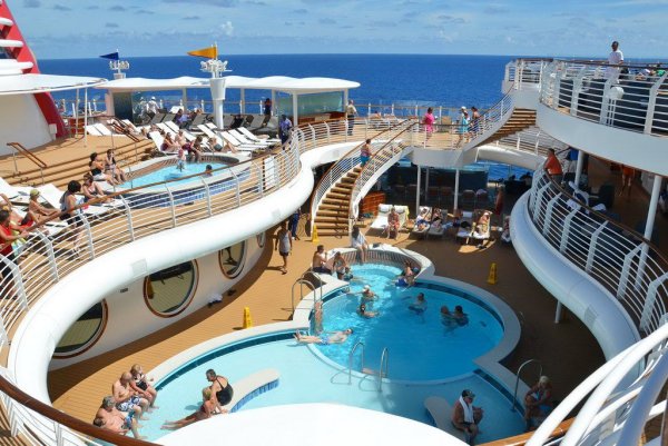 Круизный лайнер Уолт Дисней