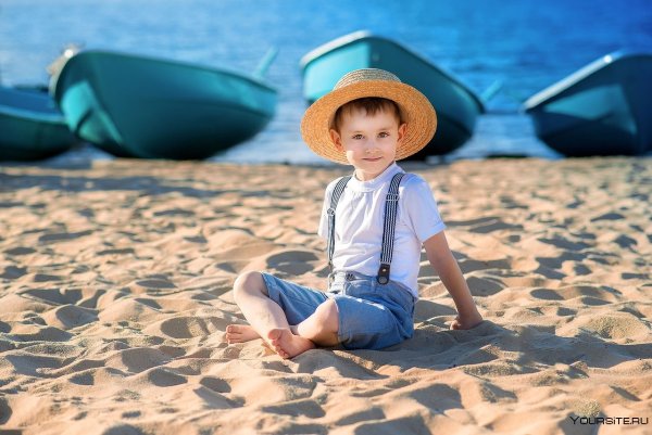 Фото мальчиков на берегу морей до 11-12 лет