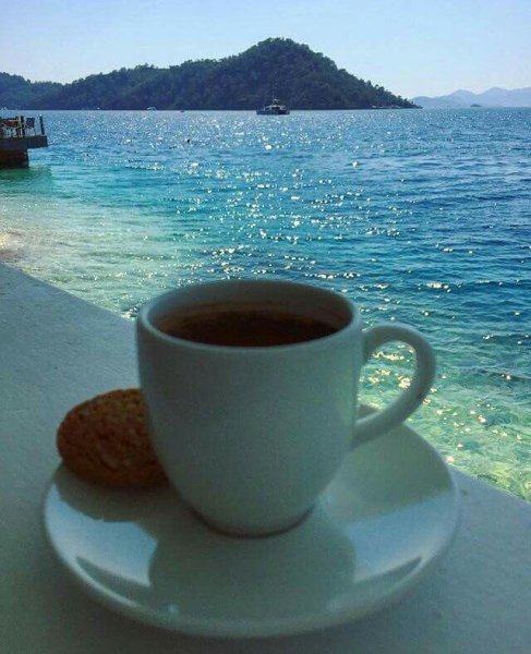 Кофе на берегу моря