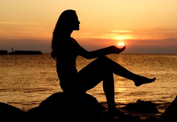 Девушка на закате