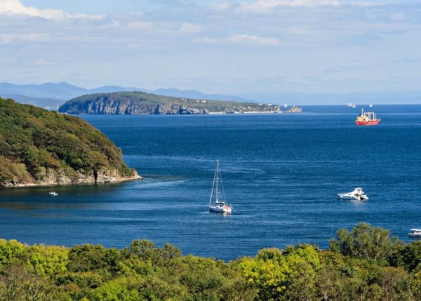 Бухта Парис Приморский край