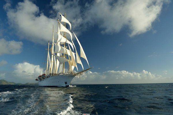 Барк Седов в Санкт-Петербурге