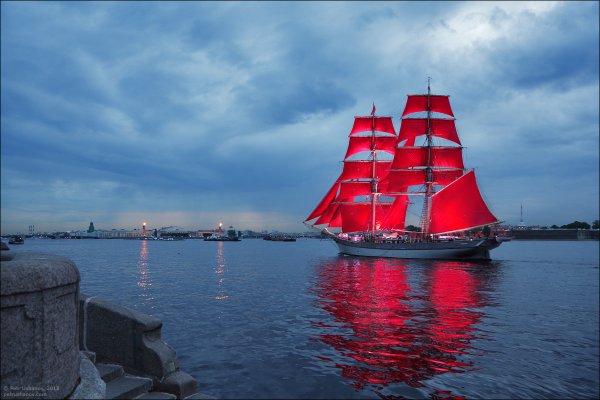 Парусник Крузенштерн Алые паруса