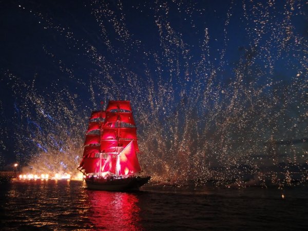 Яхта с алыми парусами