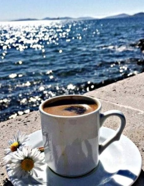 Доброе утро море и кофе