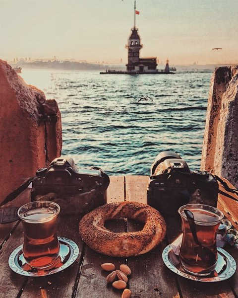 Утро на море с кофе