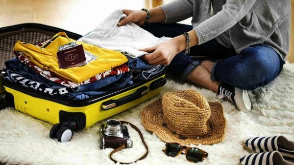 Чемодан красивый