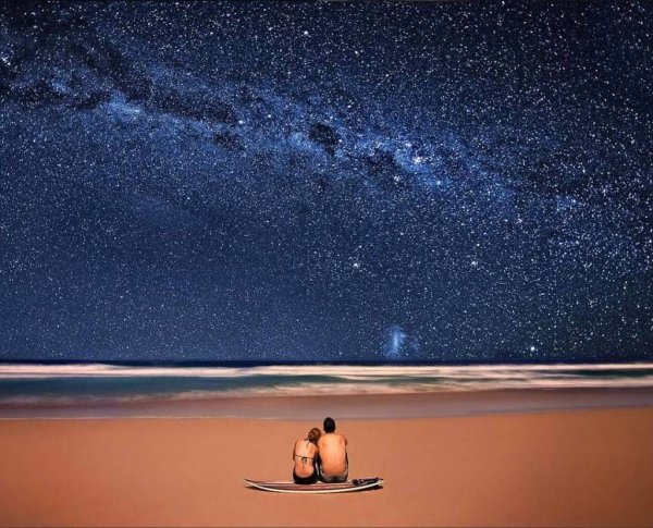 Звездное небо над морем