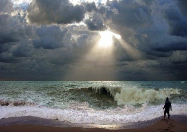 Гроза над морем