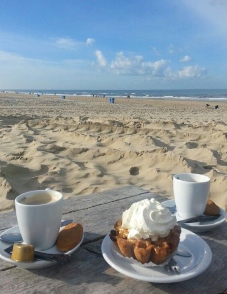 Кофе на берегу моря